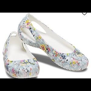 Limited Edition Vera Bradley Kadee Flat